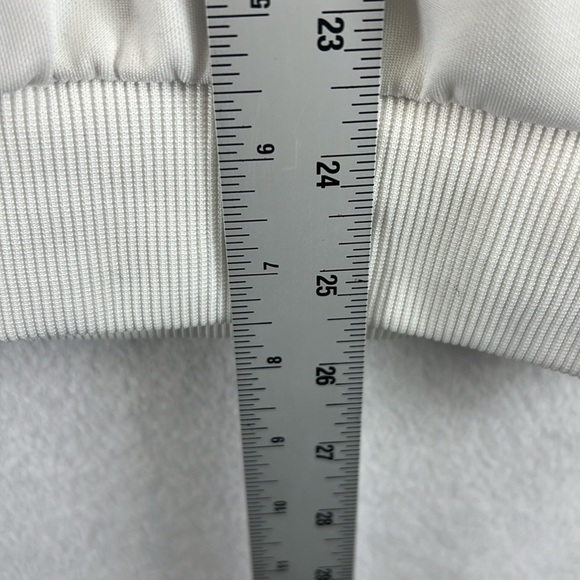 Women’s Pullover Size Med White w/Black Graphic Crew Neck Long Sleeves Polyester - Picture 9 of 9